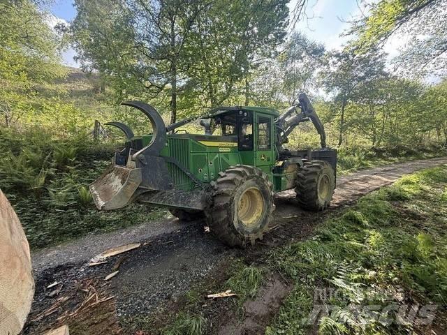 John Deere 640 L Skiddery