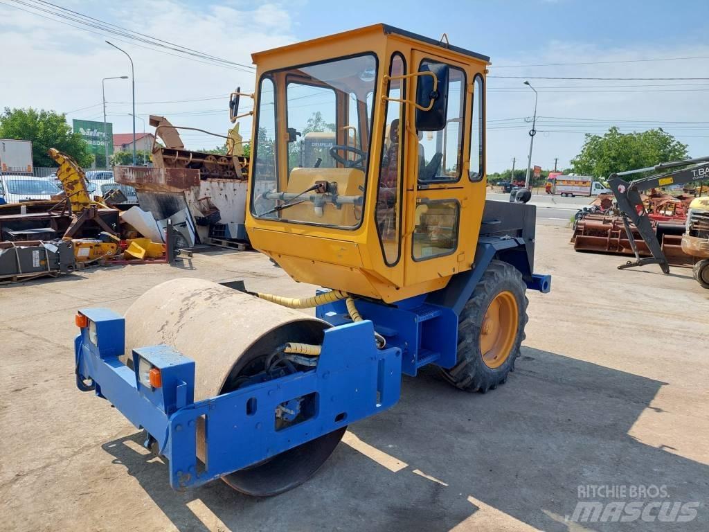 Hamm 2210SD Tahačové válce