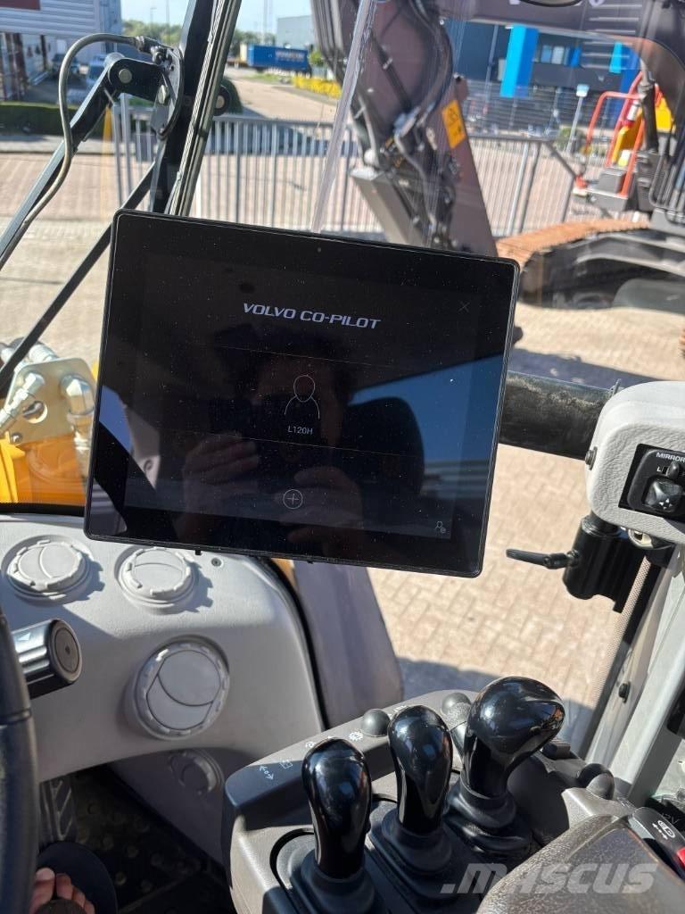 Volvo L 120 H Kolové nakladače