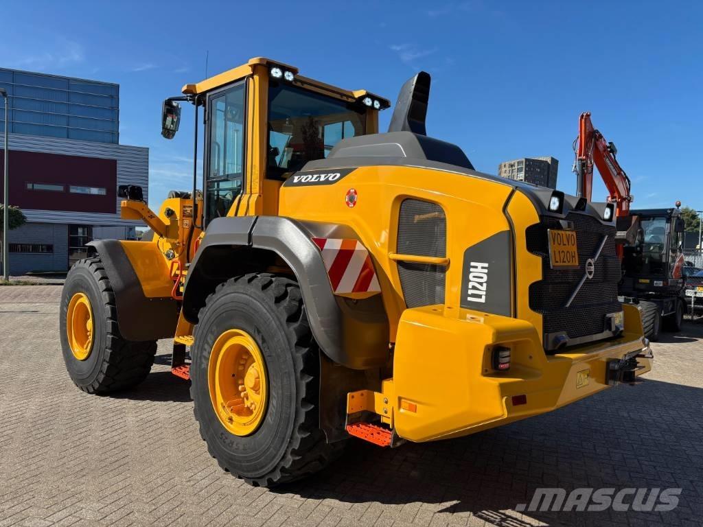 Volvo L 120 H Kolové nakladače