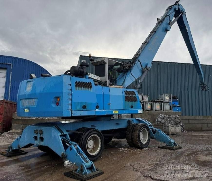 Fuchs MHL360D Stroje pro manipulaci s odpadem