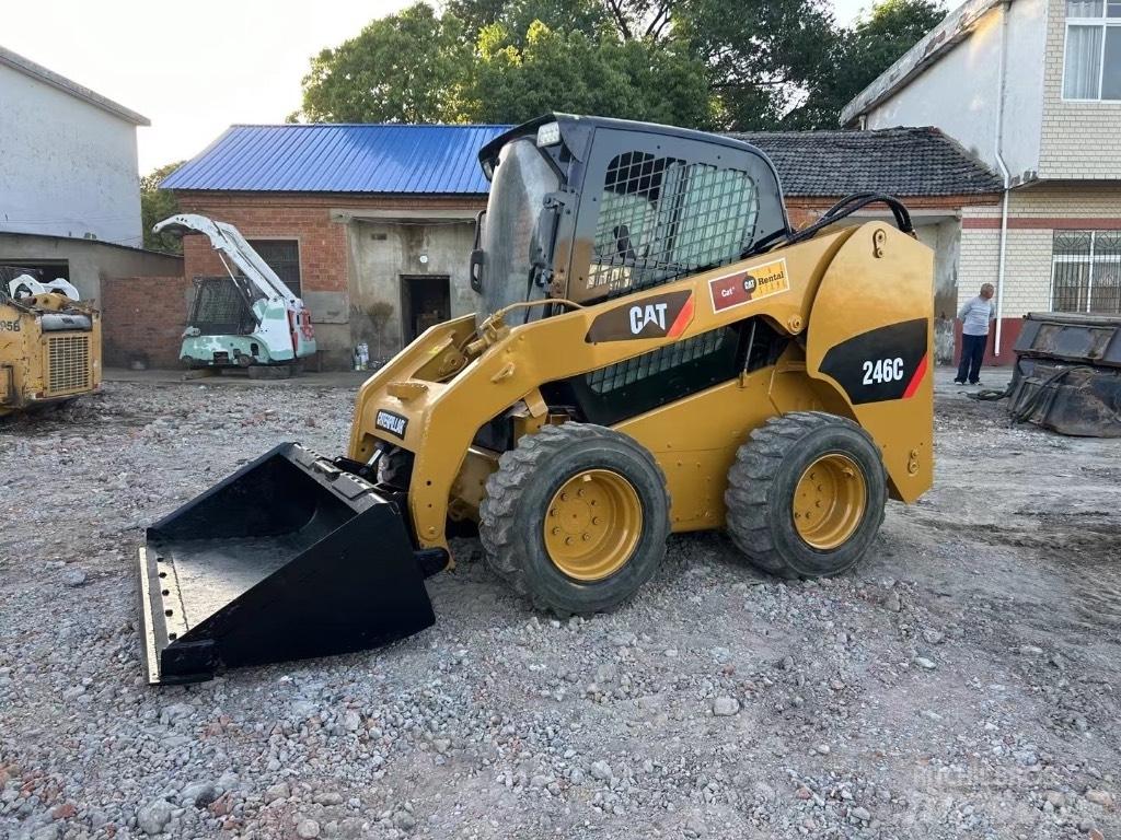 CAT 246 C Smykem řízené nakladače