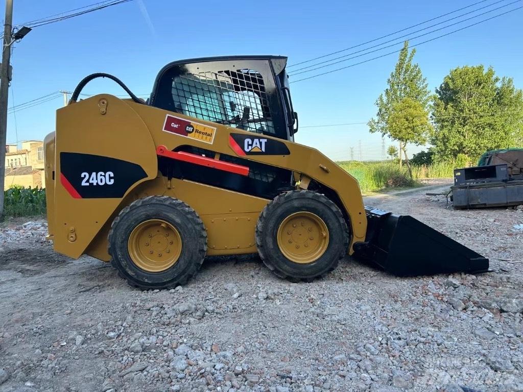 CAT 246 C Smykem řízené nakladače
