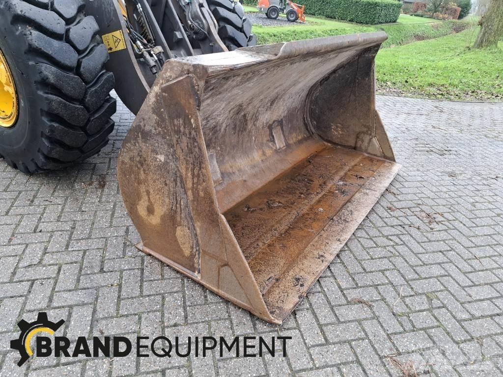 Volvo L60F Kolové nakladače