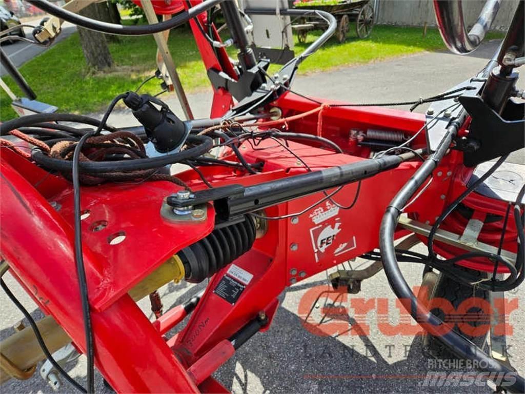 Fella TH 8608 DN Obraceče a shrabovače sena