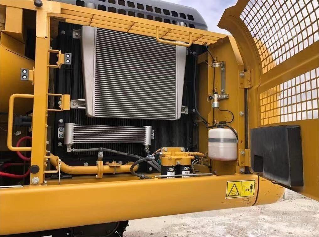 CAT 330 D Pásová rýpadla