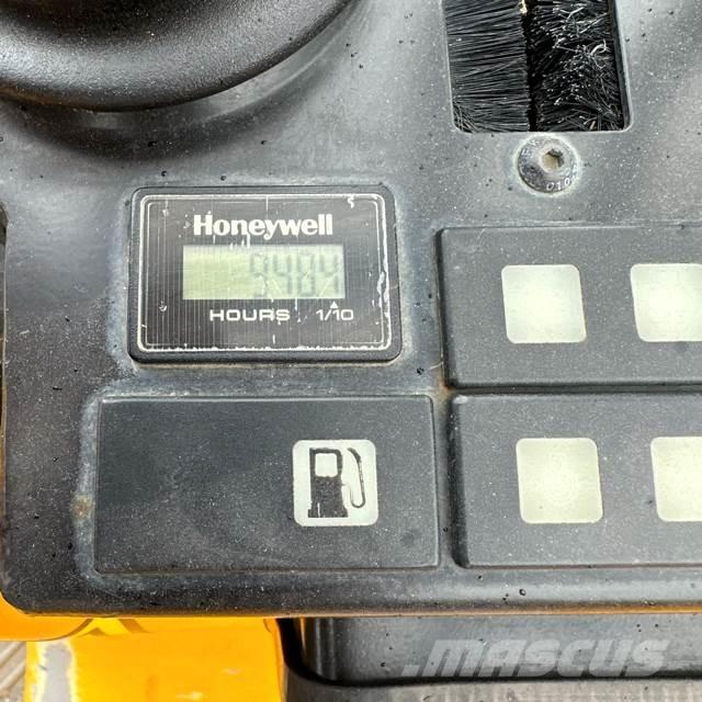 JCB MICRO 8008 Mini rýpadla < 7t