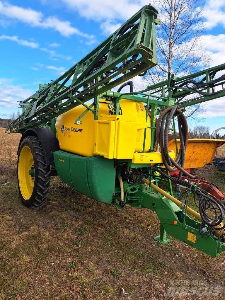 John Deere 740 i Tažené postřikovače