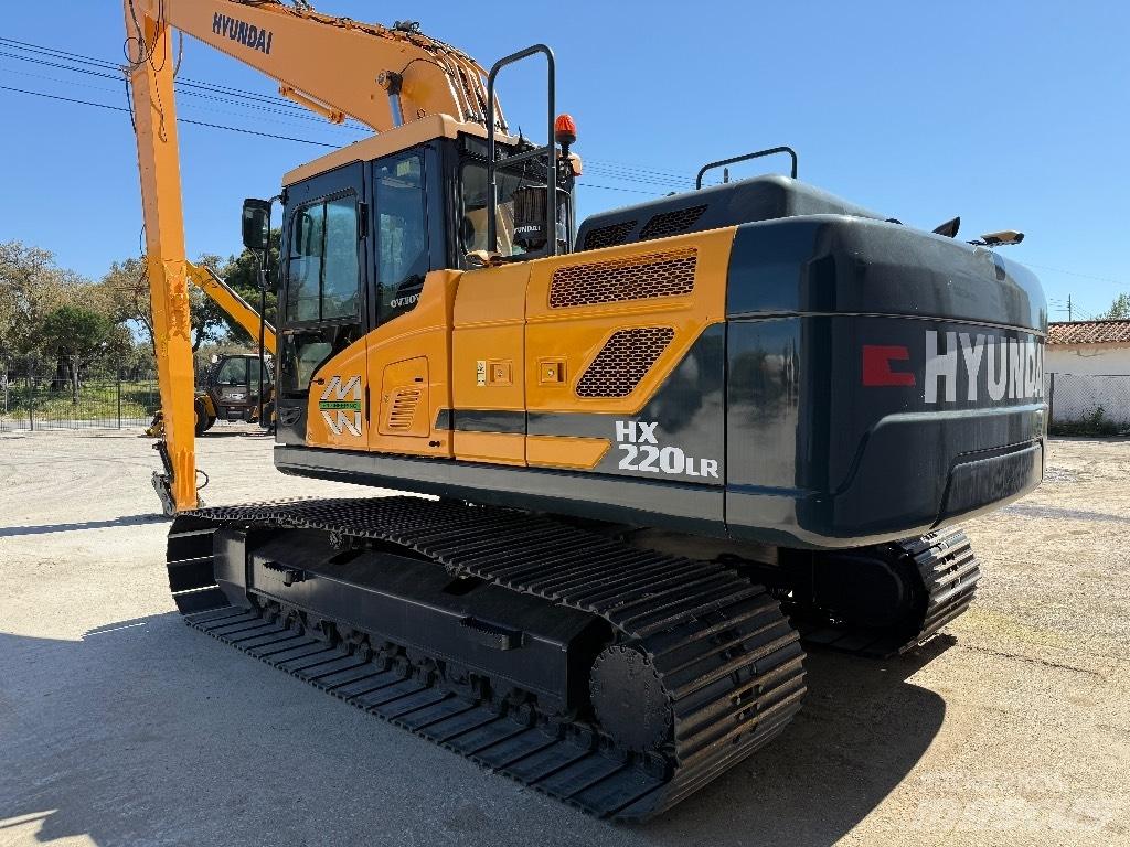 Hyundai HX220 LR Rýpadla s dlouhým dosahem