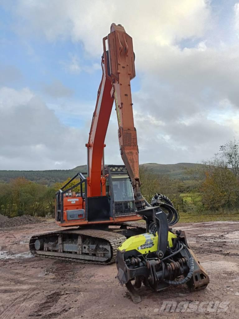 Doosan DX225 Harvestory