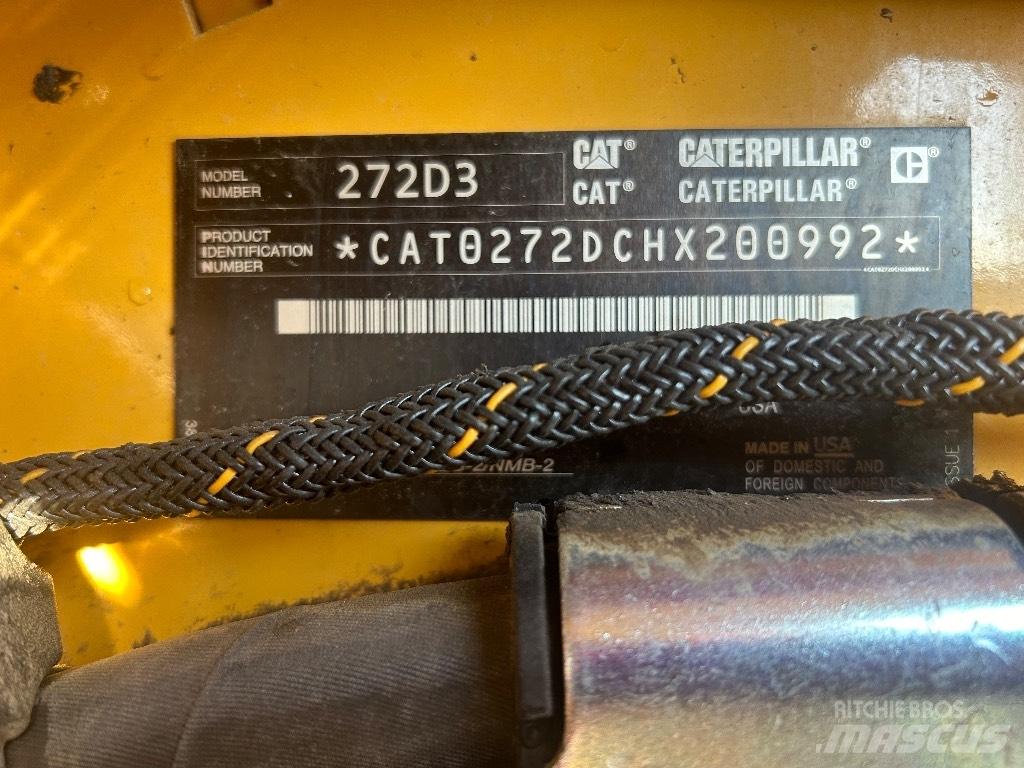 CAT 272 D3 Smykem řízené nakladače