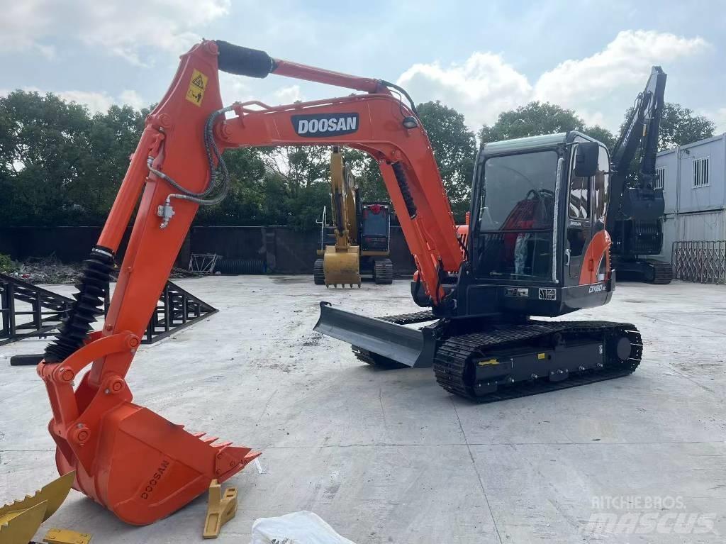 Doosan DX 60-9 C Mini rýpadla < 7t