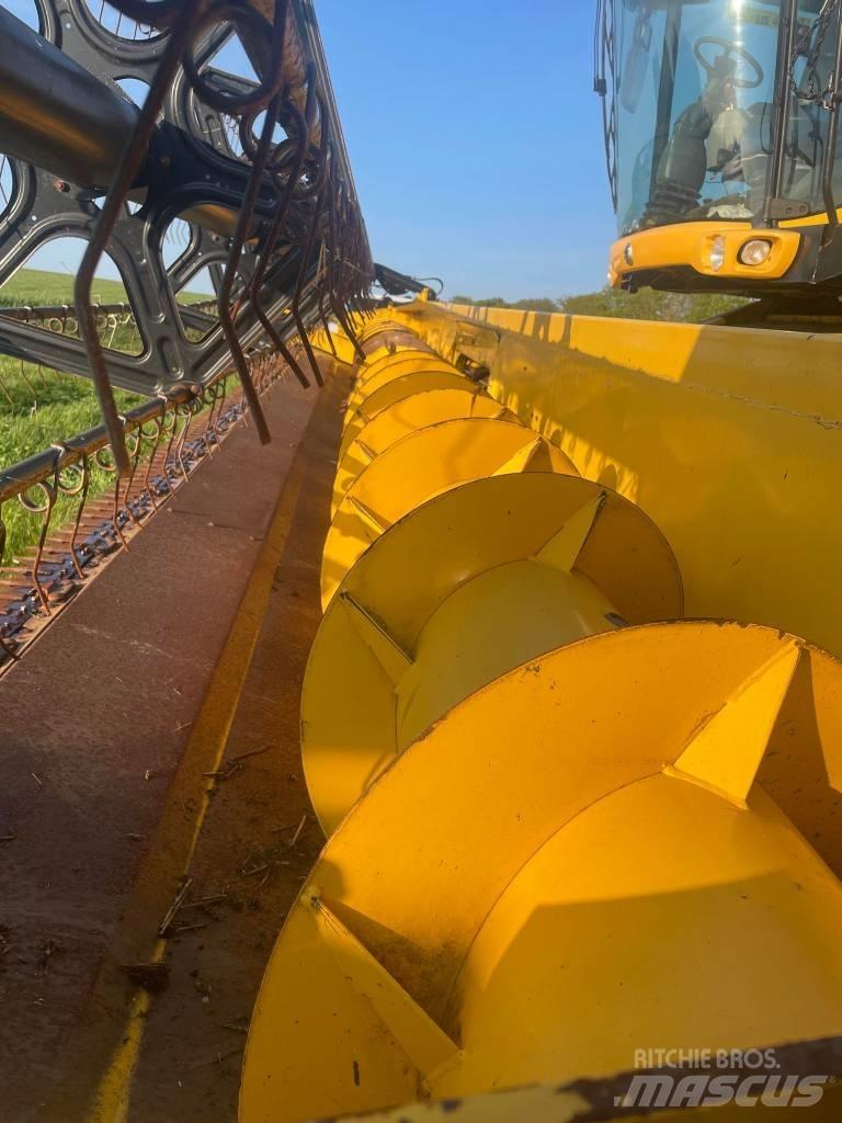 New Holland CX 8090 Sklízecí mlátičky