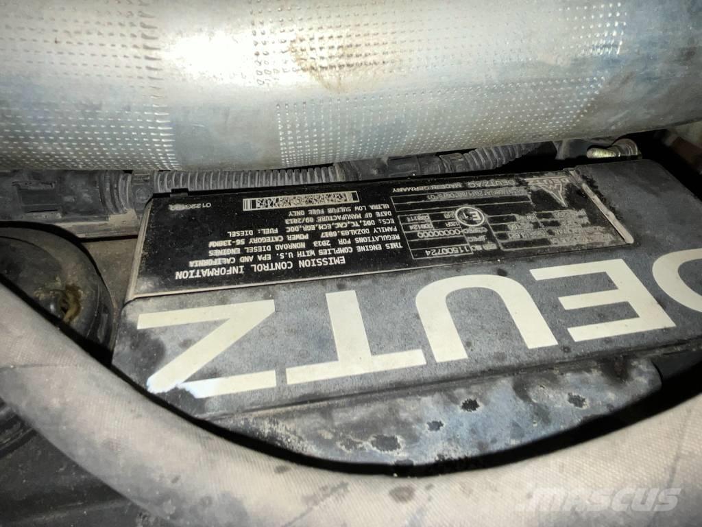 Mecalac 10 MCR Pásová rýpadla