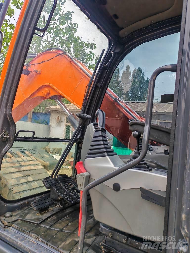 Doosan DX75 Midi rýpadla 7t - 12t