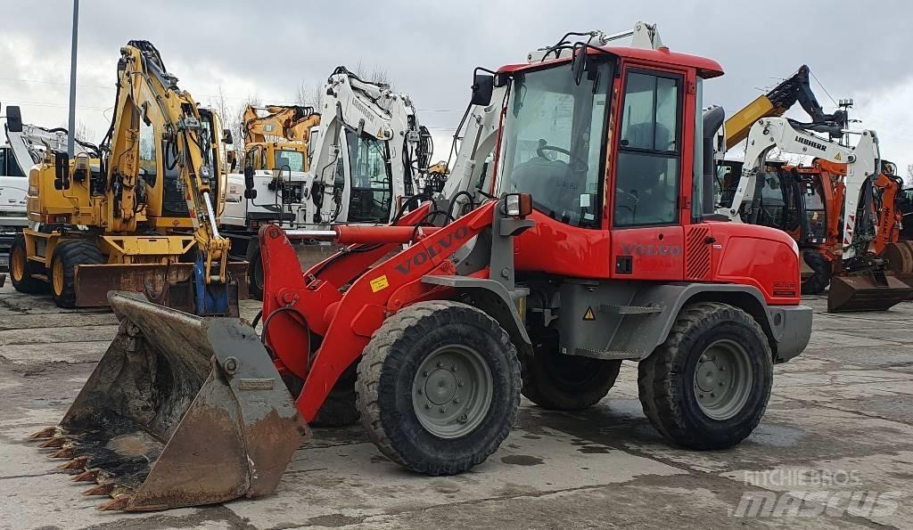 Volvo L 30 G Kolové nakladače