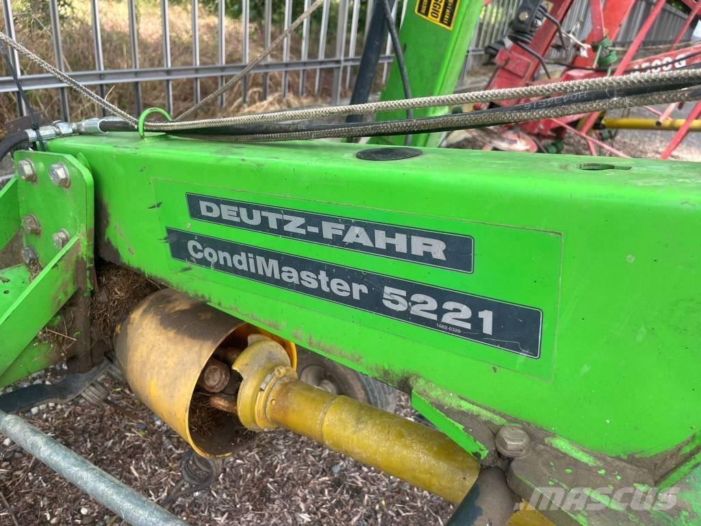 Deutz-Fahr 5221 Obraceče a shrabovače sena