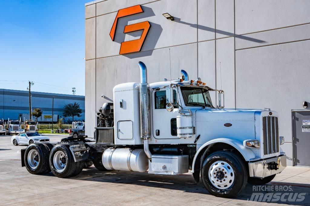 Peterbilt 388 Tahače