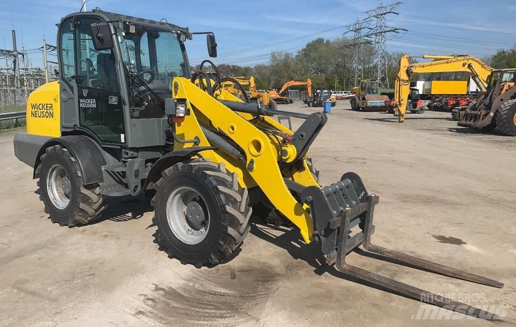 Wacker Neuson WL 70 Kolové nakladače
