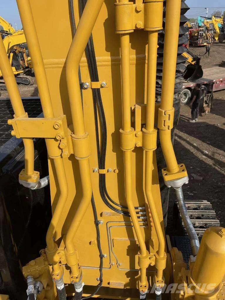 CAT 349 Pásová rýpadla