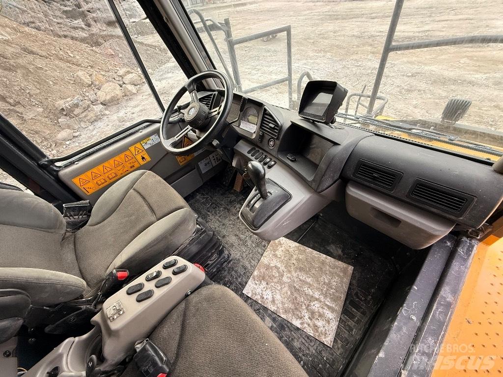 Komatsu HD 405 - 8E0 Pevné dempry