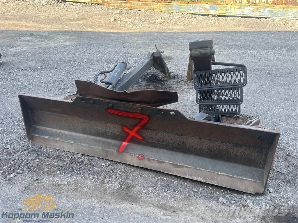 Valmet 890.2 Další komponenty