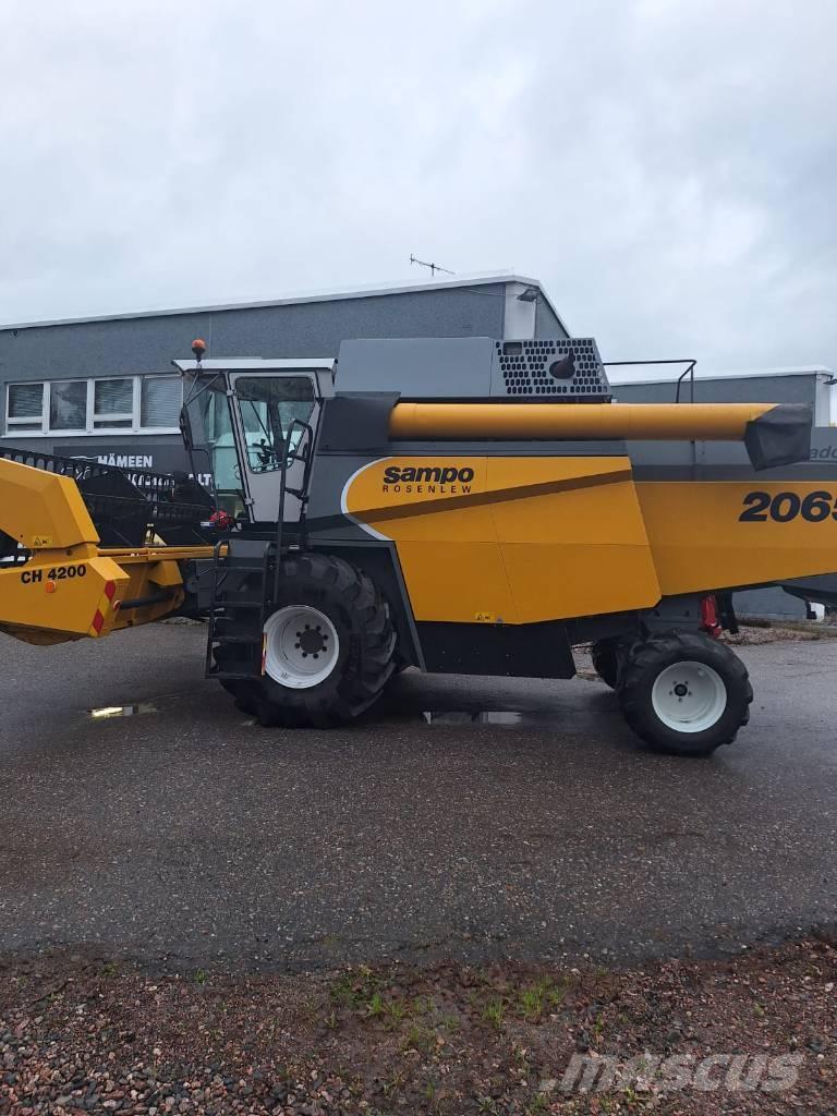 Sampo-Rosenlew 2065 Sklízecí mlátičky