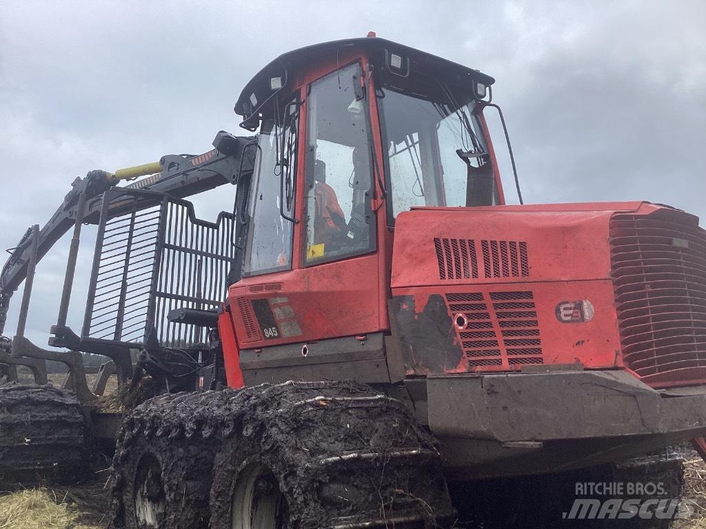 Komatsu 845 Vyvážecí traktory