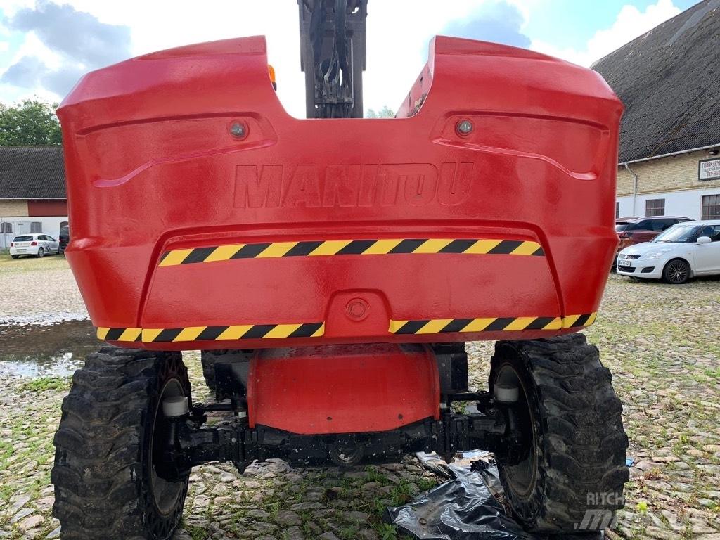 Manitou 220TJ+ Teleskopické plošiny