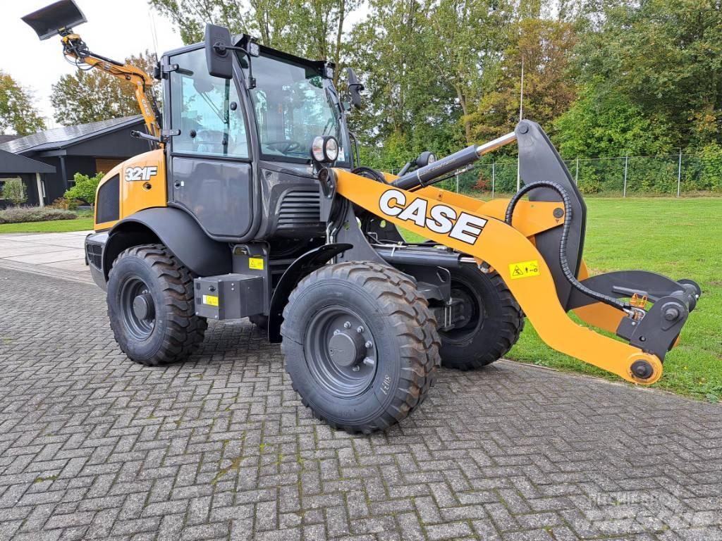 CASE 321F-HS Kolové nakladače