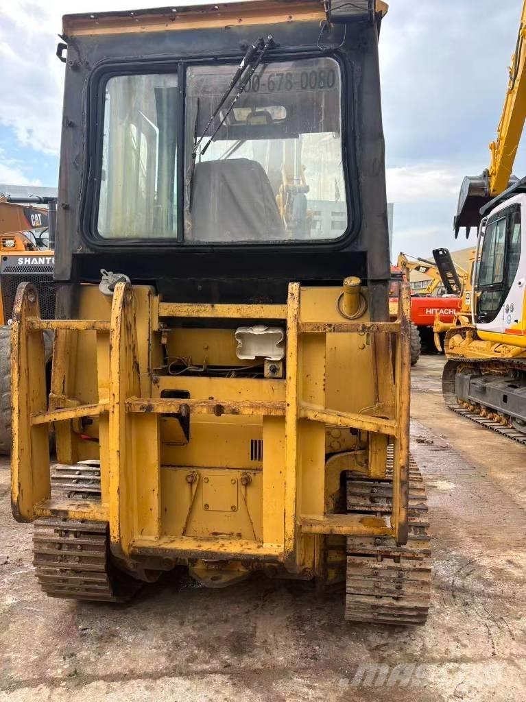 CAT D3C Pásové dozery