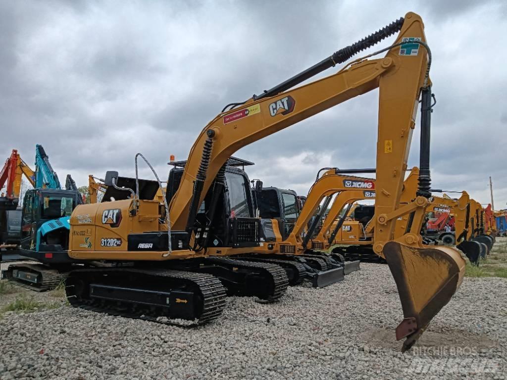CAT 312D2GC Midi rýpadla 7t - 12t