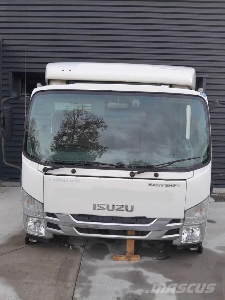 Isuzu N75 Kabiny a interiér