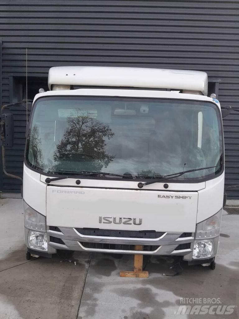 Isuzu N75 Kabiny a interiér