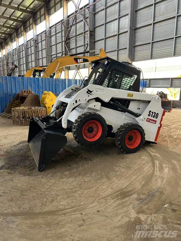 Bobcat S130 Smykem řízené nakladače