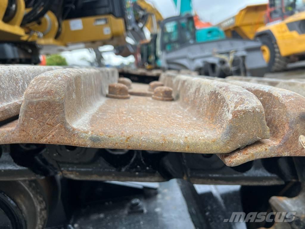CAT 352 Pásová rýpadla
