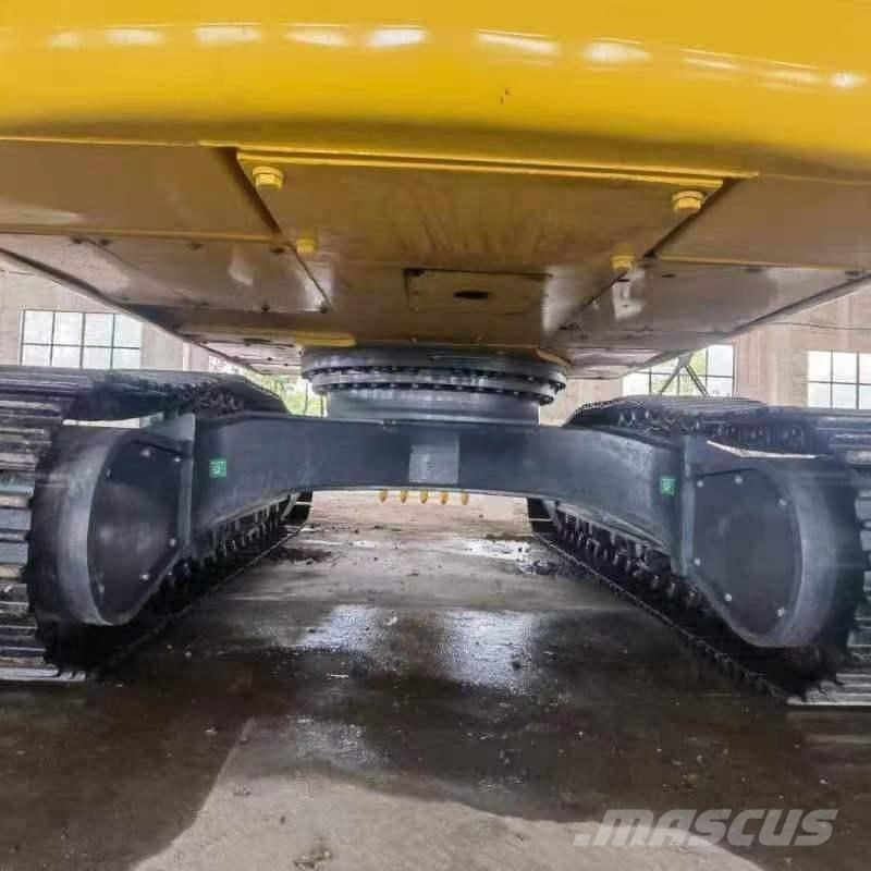 Komatsu PC300-7 Pásová rýpadla