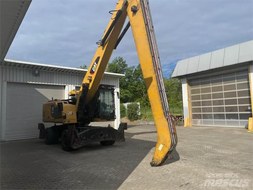 CAT MH3026 Kolová rýpadla