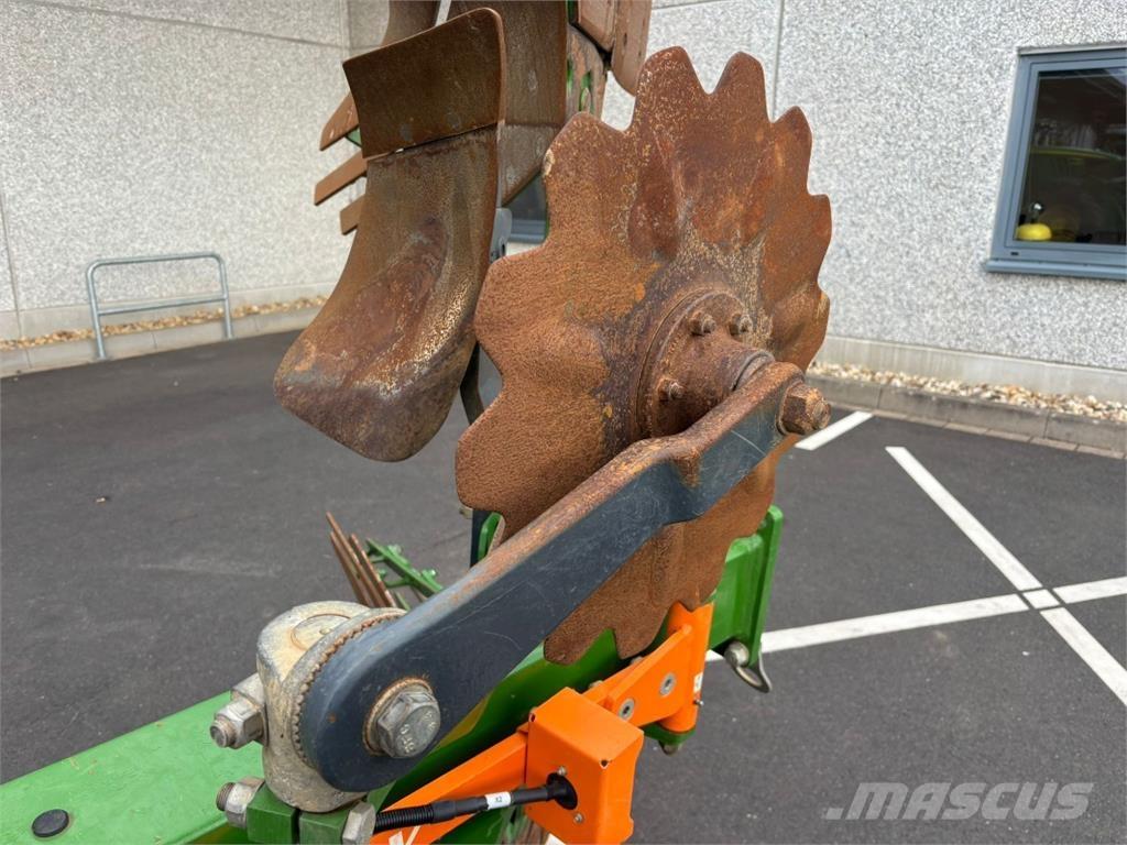 Amazone Teres 300V Pluhy