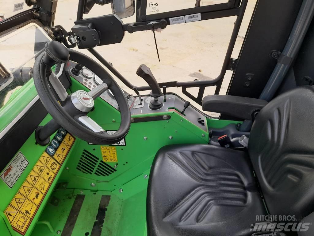 Avant 528 ROPS Manipulace s materiálem – ostatní
