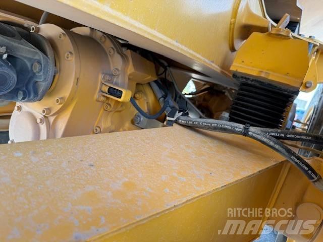 Volvo A25G Kloubové dempry