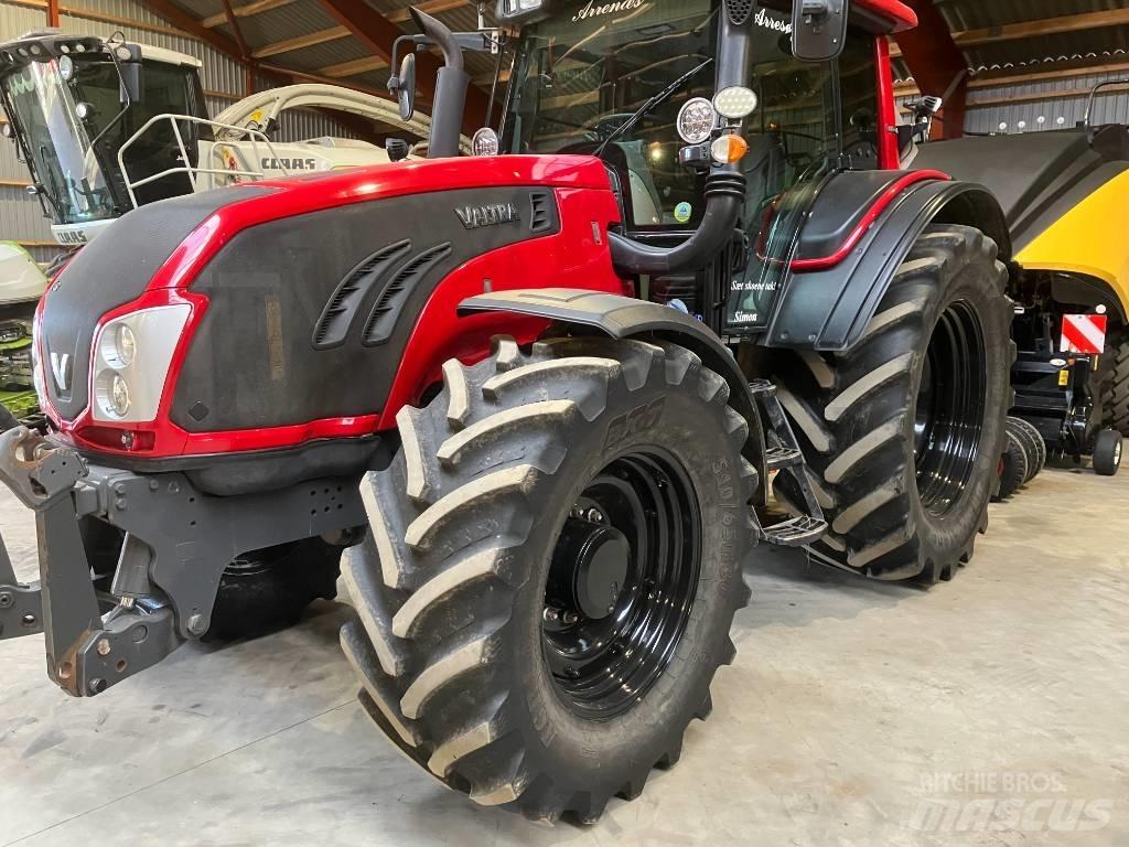 Valtra T 153 HT Traktory