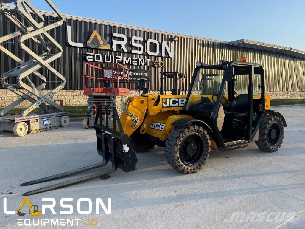 JCB 505-20 Teleskopické manipulátory