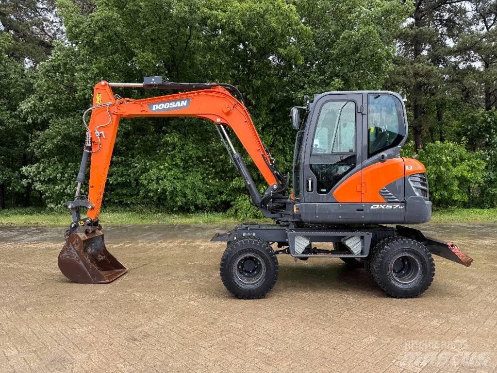 Doosan DX 57 W Kolová rýpadla