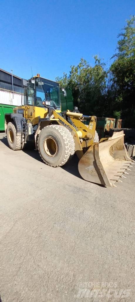 Komatsu WA 200 PT-5 Kolové nakladače