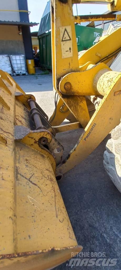 Komatsu WA 200 PT-5 Kolové nakladače