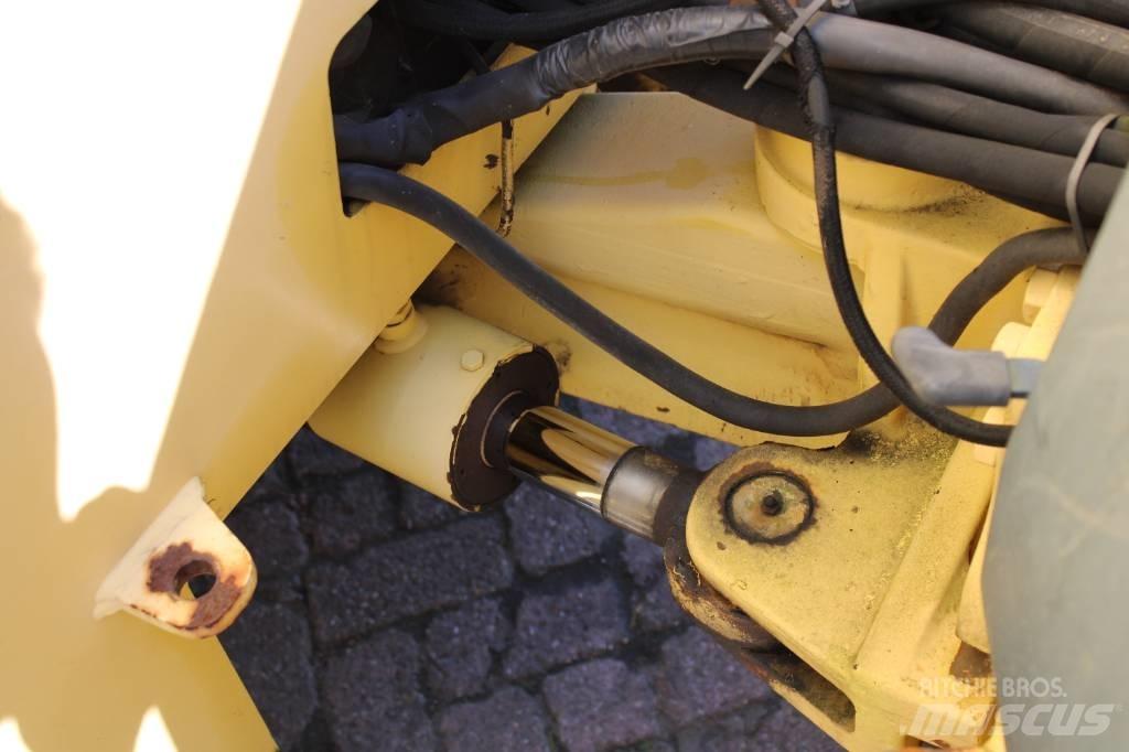 Bomag BW 144 AC-2 Tandemové válce