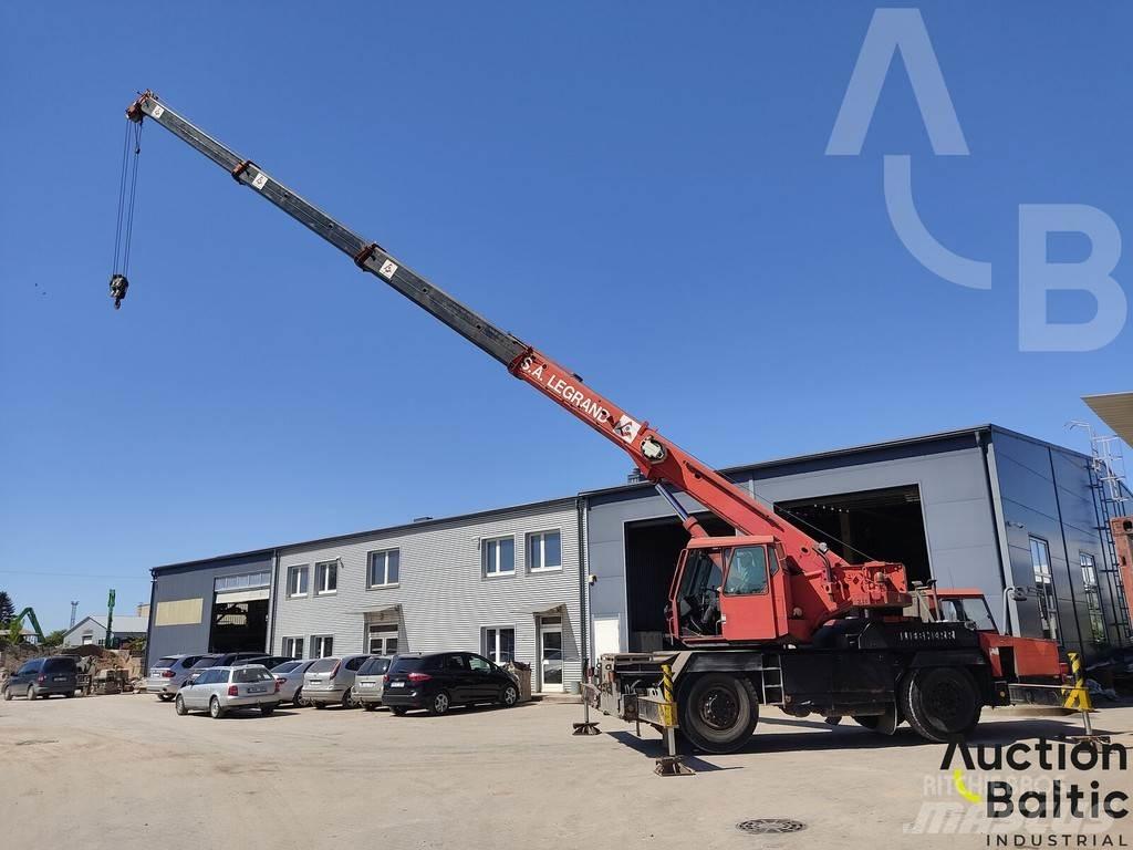 Liebherr LTM 1025 Univerzální terénní jeřáby