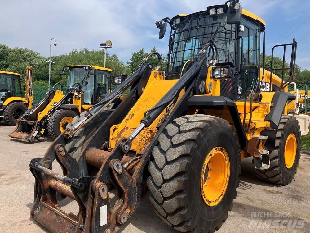 JCB 437 Kolové nakladače