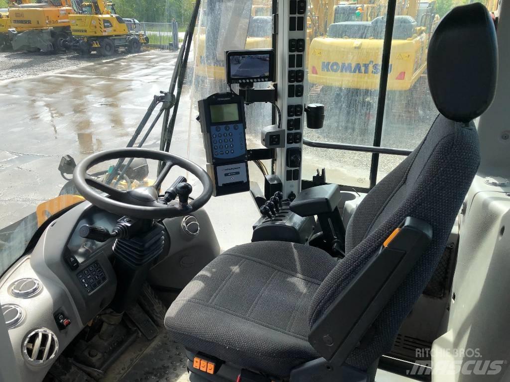 Volvo L90F Kolové nakladače